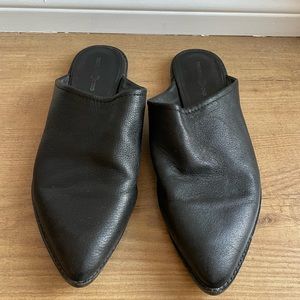Black minimalist mules